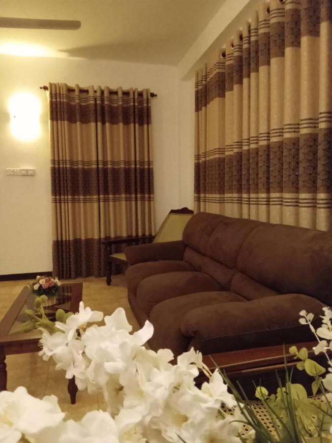 Sky Bloom Bed & Breakfast Homagama Dış mekan fotoğraf