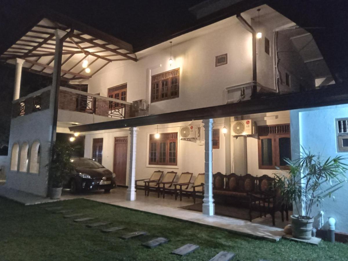 Sky Bloom Bed & Breakfast Homagama Dış mekan fotoğraf
